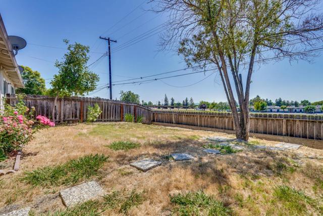 401 Lynn Avenue, Milpitas CA: https://media.crmls.org/mediaz/19a70272-212e-449b-a5e7-6edf320f10ab.jpg