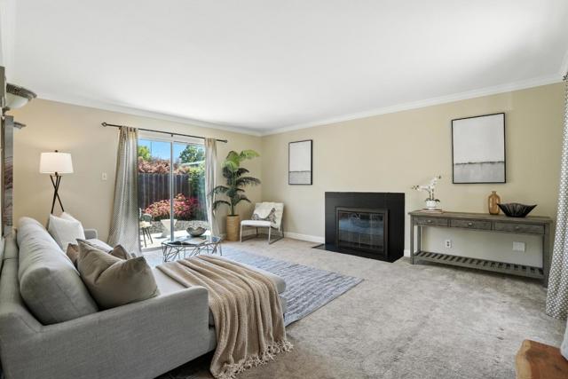 946 Laguna Avenue, Burlingame CA: https://media.crmls.org/mediaz/19a814a6-38c1-4015-97e3-37b03a6c49b8.jpg