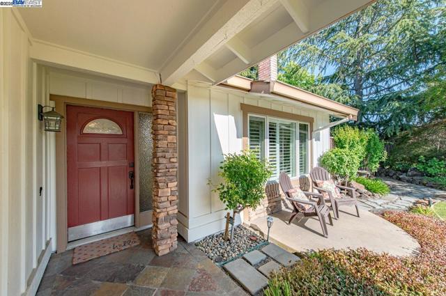 260 Mara Pl, San Ramon CA: https://media.crmls.org/mediaz/19a82427-150b-4cad-b28e-37d168c7793f.jpg