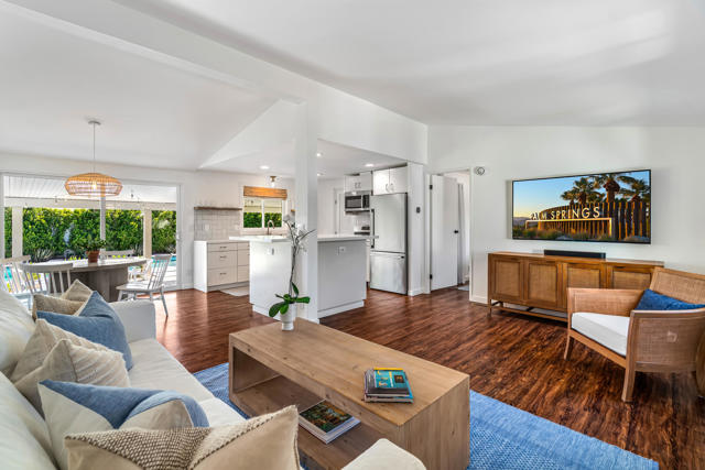 2034 Marni Court, Palm Springs CA: https://media.crmls.org/mediaz/19a856af-a7d1-467d-b363-a5ea6d31a814.jpg