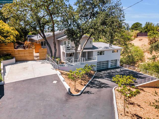 127 Caminar Way, Walnut Creek CA: https://media.crmls.org/mediaz/19a8b473-b730-444d-ab73-2ef91a0ea96d.jpg