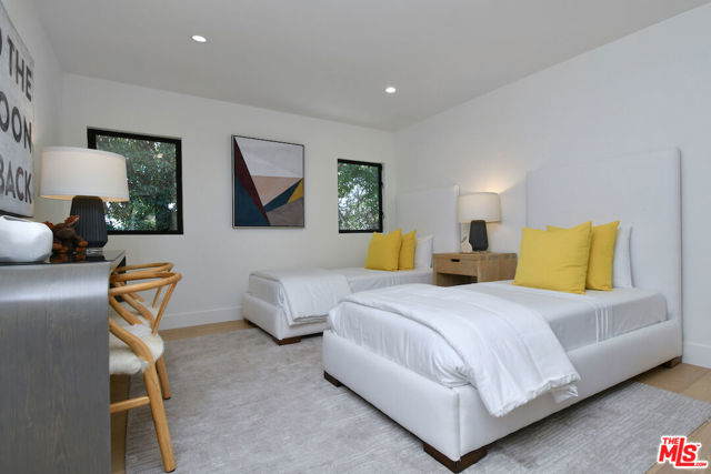 3221 Elvido Drive, Los Angeles CA: https://media.crmls.org/mediaz/19a93ad6-f0ce-4865-9b33-e8c0d0d9d710.jpg
