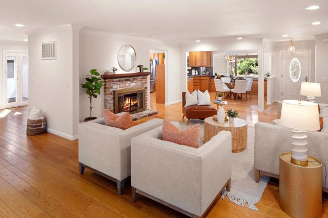 880 Moana Court, Palo Alto CA: https://media.crmls.org/mediaz/19a9a5aa-a756-43e9-986b-f25fbd8f561b.jpg