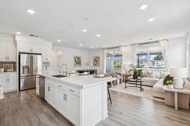 373 Arc Court, Hayward CA: https://media.crmls.org/mediaz/19aa7af3-cf73-4a83-86e9-e74524e064e8.jpg