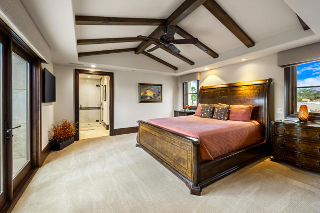 Image 46 of 102 For 52977 Via Dona