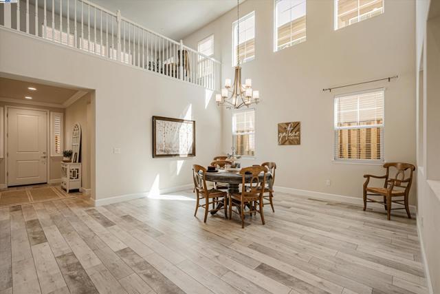 Image 10 of 60 For 5529 Mountain Ridge Way