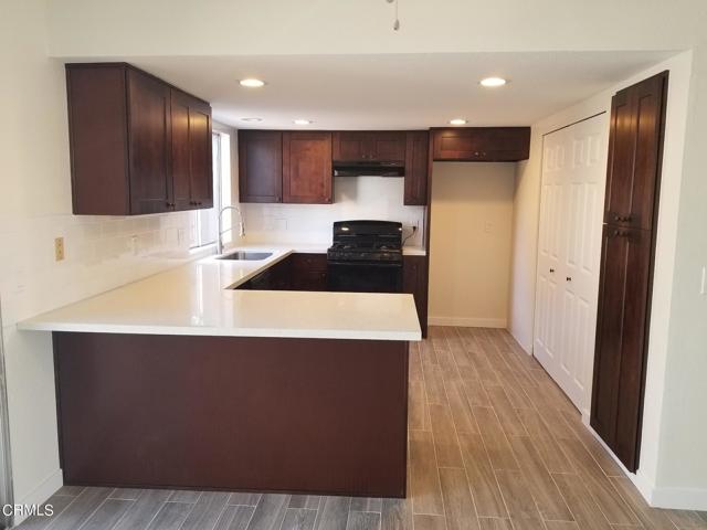 Detail Gallery Image 2 of 14 For 102 E Ventura St a,  Santa Paula,  CA 93060 - 3 Beds | 1/1 Baths