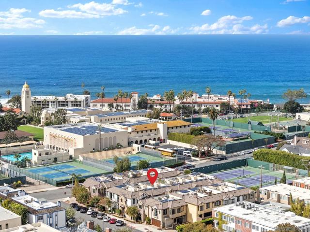 726 Silver Street, La Jolla CA: https://media.crmls.org/mediaz/19ab8d58-fd7d-4b36-bcd7-1e12e62281a8.jpg