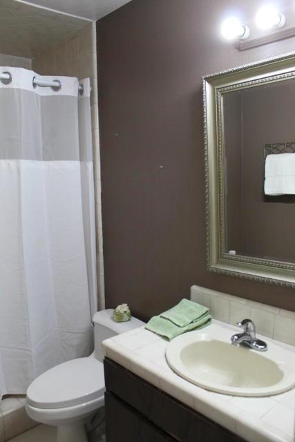 1025 Fillippelli Drive, Gilroy CA: https://media.crmls.org/mediaz/19abab13-2405-4b0e-907f-974529b9edd7.jpg