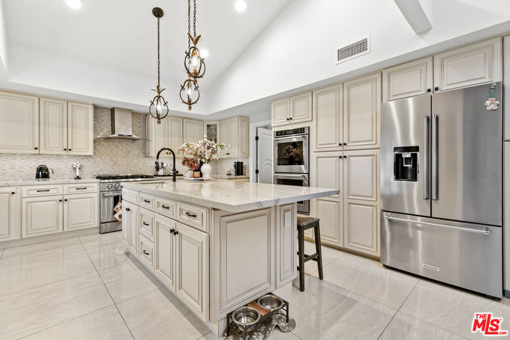 MLS #25618855 image #22