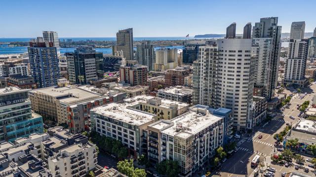 1050 Island Ave, San Diego CA: https://media.crmls.org/mediaz/19ac9227-437f-48de-b686-d3921631879e.jpg