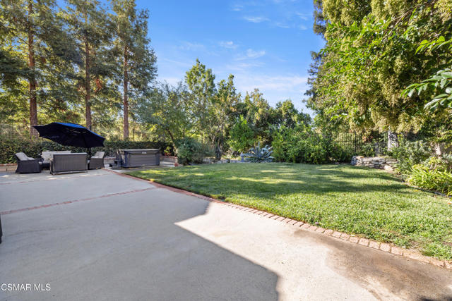 885 Rim Crest Drive, Westlake Village CA: https://media.crmls.org/mediaz/19acc40b-b113-419a-b92a-f43effc3465b.jpg