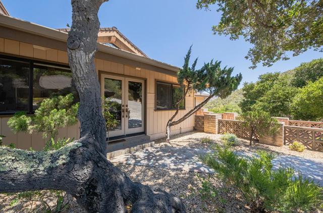 15847 Pleasant Valley Lane, Salinas CA: https://media.crmls.org/mediaz/19acc42c-c271-43d5-a574-248188ec1e48.jpg