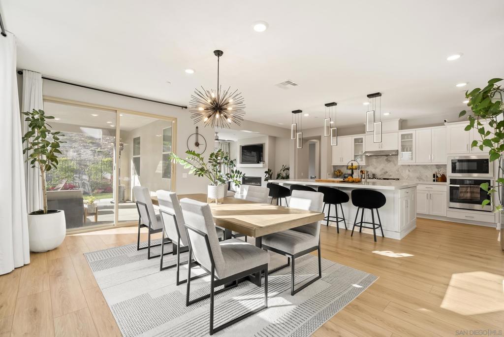 942 Lindbergh Dr - photo 3