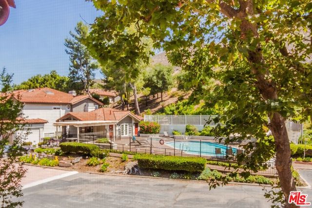 3131 E Hillcrest Drive, Westlake Village CA: https://media.crmls.org/mediaz/19ad702f-db82-4bae-bc2c-0c5feef36b58.jpg