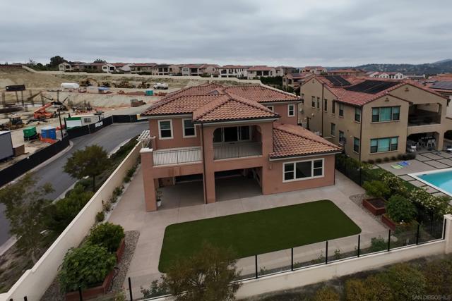 16231 Sunny Summit Dr, San Diego CA: https://media.crmls.org/mediaz/19af8f53-779f-4af9-b4b8-30fcf828e310.jpg