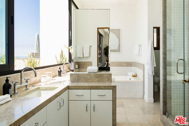 26520 Latigo Shore Drive, Malibu CA: https://media.crmls.org/mediaz/19afe1fb-7dff-4553-ac3f-978f4e9f5b47.jpg