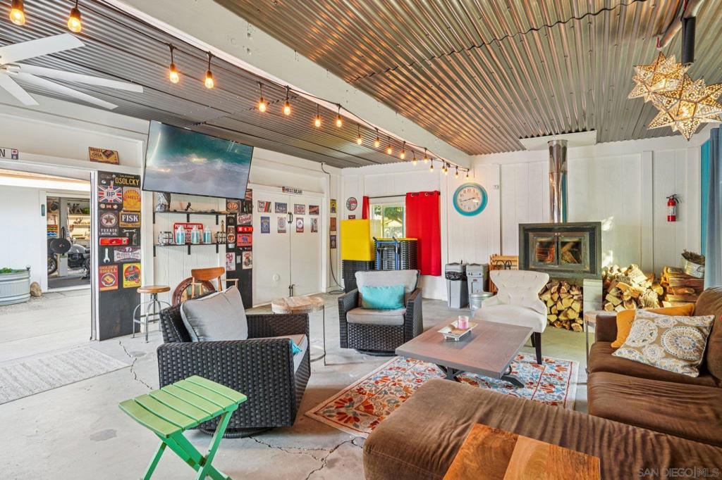 MLS #250043633SD image #30