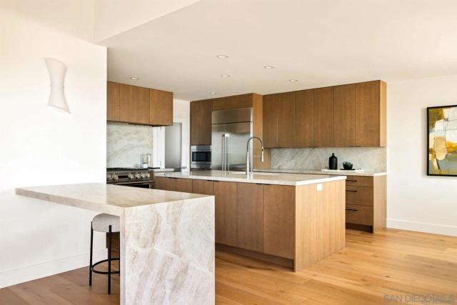 Image 3 of 60 For 2481 La Marque St