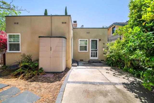 250 Fernando Avenue, Palo Alto CA: https://media.crmls.org/mediaz/19b1b6dd-ec98-472f-a01b-39a53615583f.jpg