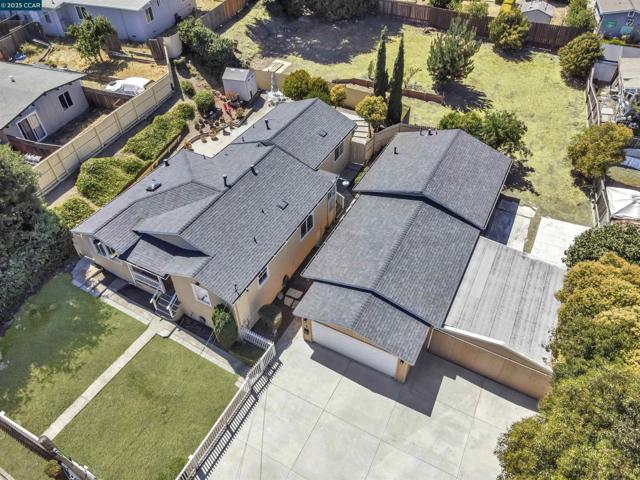 948 Jones Ave, Pinole CA: https://media.crmls.org/mediaz/19b26509-8f57-46f4-839b-c8560dc0dfca.jpg