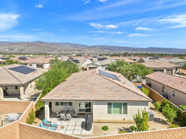 39613 Taffala Drive, Indio CA: https://media.crmls.org/mediaz/19b267cd-2be8-4da2-b470-6fa8bf0fed00.jpg