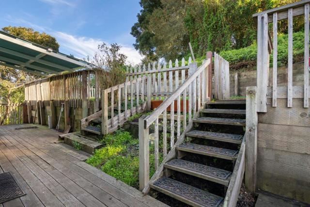 630 Encino Drive, Aptos CA: https://media.crmls.org/mediaz/19b27b49-a0d3-41fa-8e71-5aec5e055895.jpg