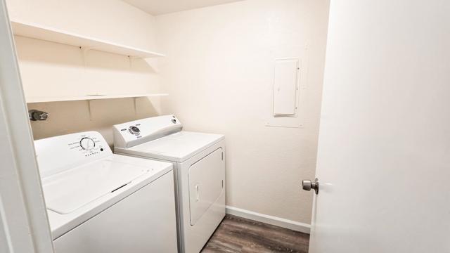 65 Montsalas Drive, Monterey CA: https://media.crmls.org/mediaz/19b28f14-2a49-4ea1-9eb8-ec75f008f610.jpg