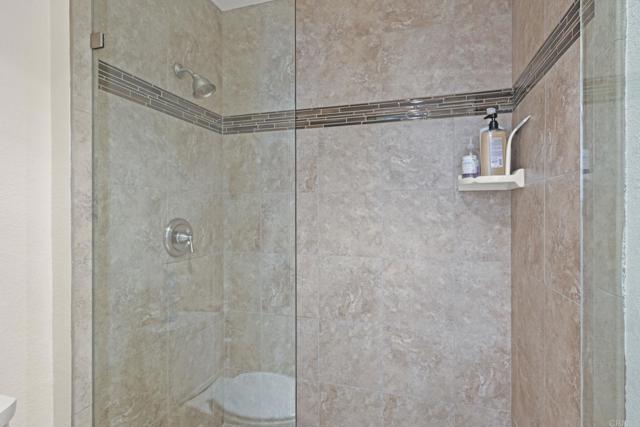 870 Ginger Avenue, Carlsbad CA: https://media.crmls.org/mediaz/19b3541a-8094-4d4d-be51-afe82d143a93.jpg