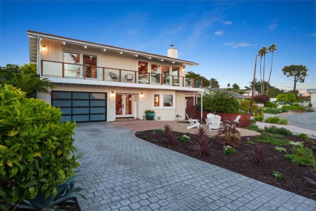 325 Kingsbury Drive