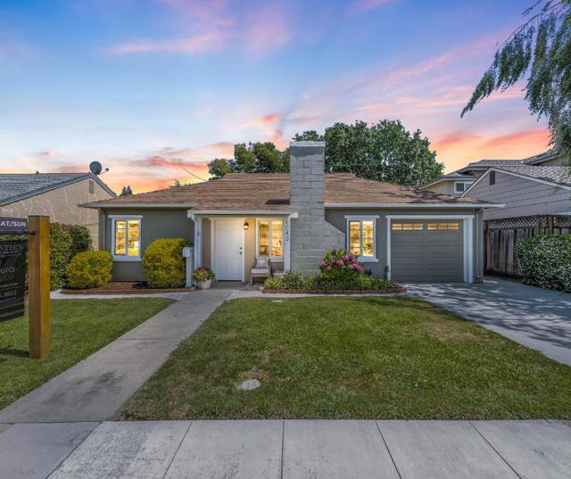 1043 Northwood Drive, San Carlos CA: https://media.crmls.org/mediaz/19b68126-aee1-4995-b0aa-8afe44c709ff.jpg
