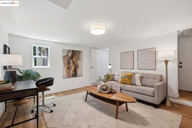 10 Wilding LN, Oakland CA: https://media.crmls.org/mediaz/19b6a6fe-8ae9-489b-80fc-fe22fb43e31e.jpg