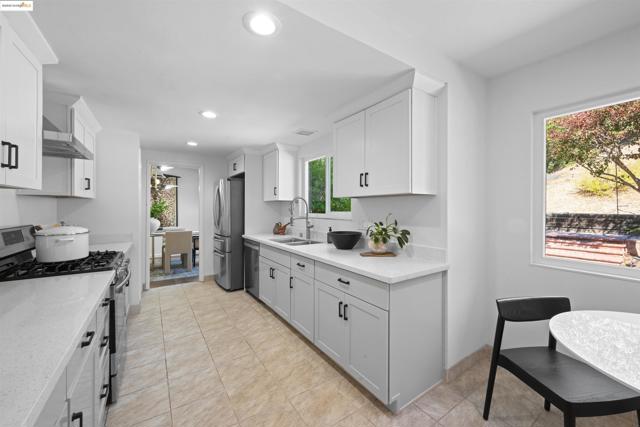 Image 10 of 41 For 7796 Surrey Ln
