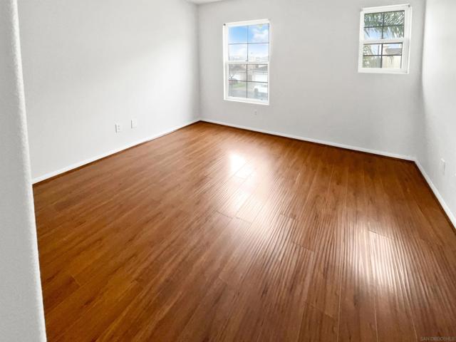 1393 Misty Ridge Pl, Chula Vista CA: https://media.crmls.org/mediaz/19b7b883-be78-45f3-a583-e2814f237f50.jpg
