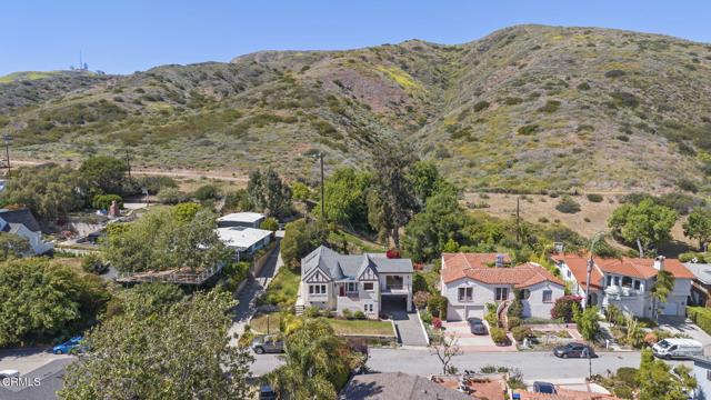 2371 Foster Avenue, Ventura CA: https://media.crmls.org/mediaz/19b7e408-d4a7-4ad1-b00f-5d7d3eb5b55b.jpg