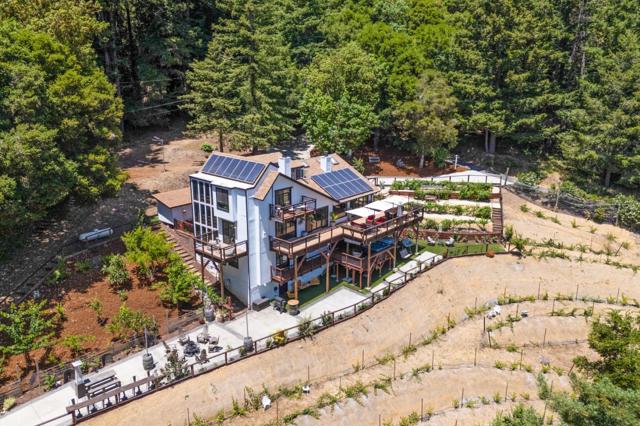 55 Hidden Meadow Lane, Scotts Valley CA: https://media.crmls.org/mediaz/19b82e87-fa15-4382-912e-8040b8096b78.jpg