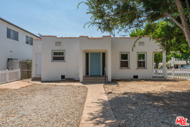 522 - 532 Idaho Avenue, Santa Monica CA: https://media.crmls.org/mediaz/19b8c970-ee13-435e-8650-9ed43a83f99a.jpg