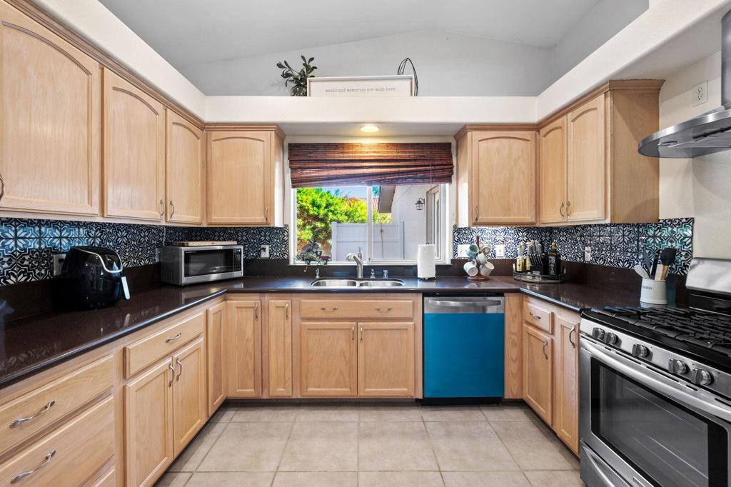 MLS #219138248PS image #11