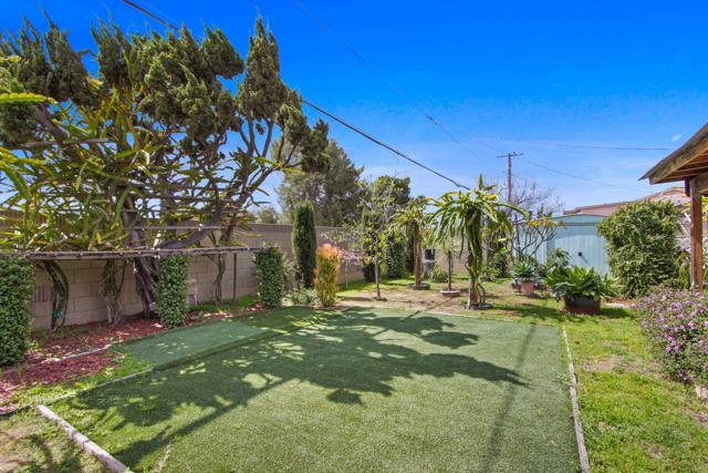 718 E TURMONT, Carson CA: https://media.crmls.org/mediaz/19baf83c-8f09-4178-be98-3a2e6162a84b.jpg