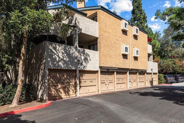 9755 Mesa Springs Way, San Diego CA: https://media.crmls.org/mediaz/19bb1932-24b0-43cb-bf62-1cd45bd8a45c.jpg