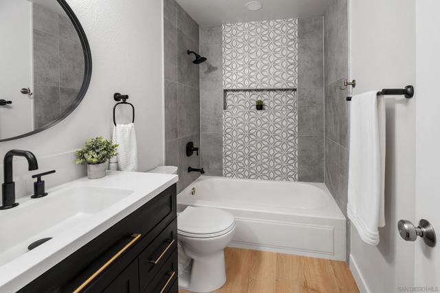 3975 Anastasia St, San Diego CA: https://media.crmls.org/mediaz/19bb8bf4-2234-4ba1-ae46-263f53543fb7.jpg