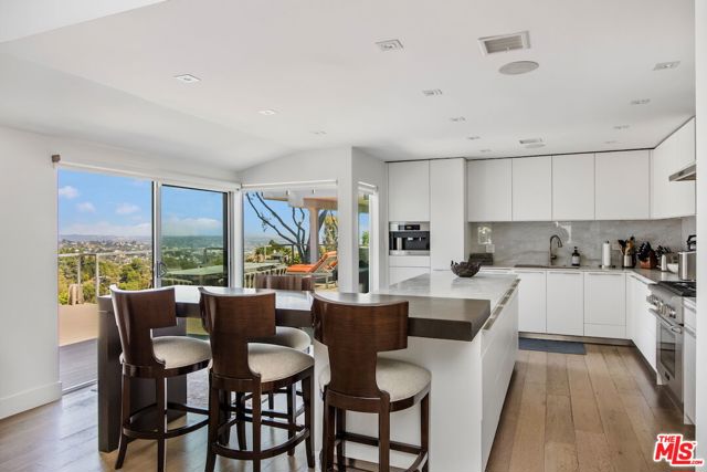 2600 Carman Crest Drive, Los Angeles CA: https://media.crmls.org/mediaz/19bc0a95-7b00-4437-a2c4-bbac0fe0bfd5.jpg