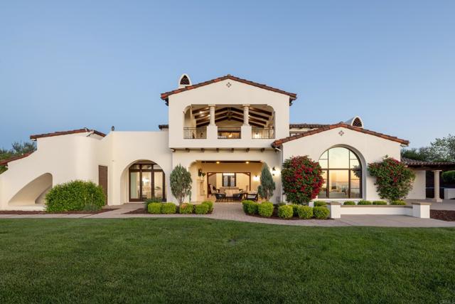 Detail Gallery Image 6 of 31 For 8136 Entrada De Luz, San Diego,  CA 92127 - 5 Beds | 5/2 Baths