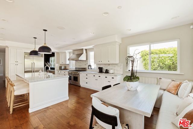 2468 Wellesley Avenue, Los Angeles CA: https://media.crmls.org/mediaz/19bd4d89-86c1-4b9f-a375-dc1420905840.jpg
