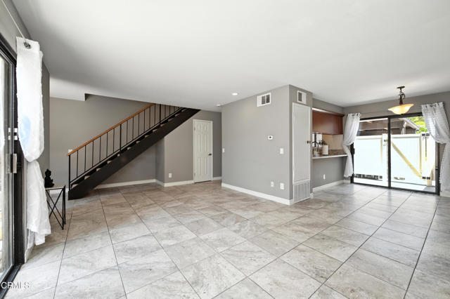 Detail Gallery Image 11 of 48 For 28763 Conejo View Dr, Agoura Hills,  CA 91301 - 3 Beds | 1/1 Baths
