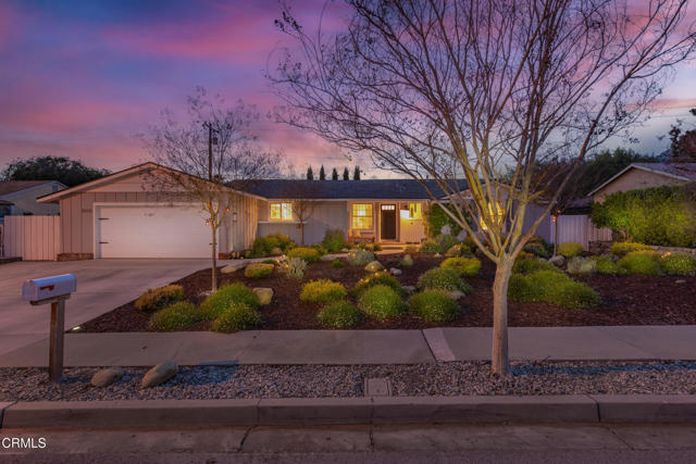 1009 Grandview Avenue, Ojai CA: https://media.crmls.org/mediaz/19bdc7c9-9529-4e54-8a04-80d1ed6742e5.jpg