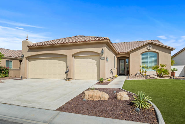 80166 Avenida Aliso, Indio CA: https://media.crmls.org/mediaz/19bde6d4-7da7-4788-9ef8-a1426236fec7.jpg