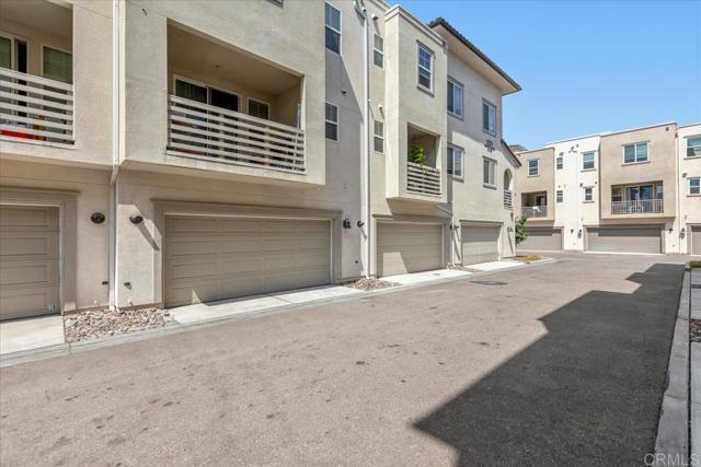 1251 Paseo Sea Breeze, San Diego CA: https://media.crmls.org/mediaz/19bf1f32-7ea2-40c0-bf86-0189d450c12c.jpg
