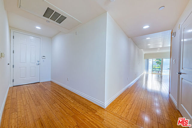 3061 W 12th Place, Los Angeles CA: https://media.crmls.org/mediaz/19c012fe-26b6-4d96-846c-497c3af81d8c.jpg