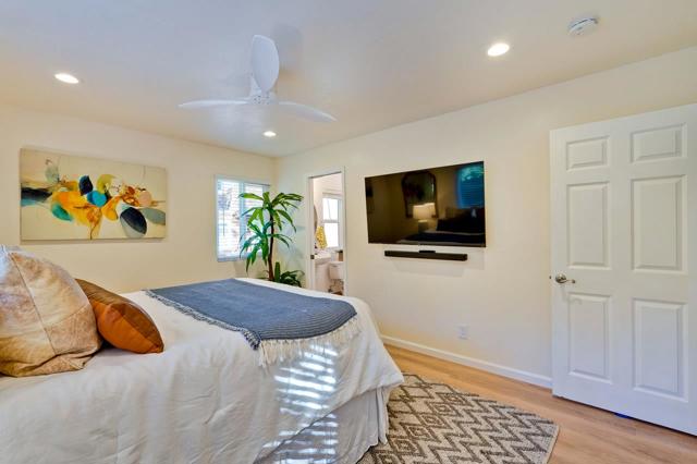 851 Burns Avenue, Aptos CA: https://media.crmls.org/mediaz/19c07d88-05a5-48bc-b31f-b724d105e416.jpg